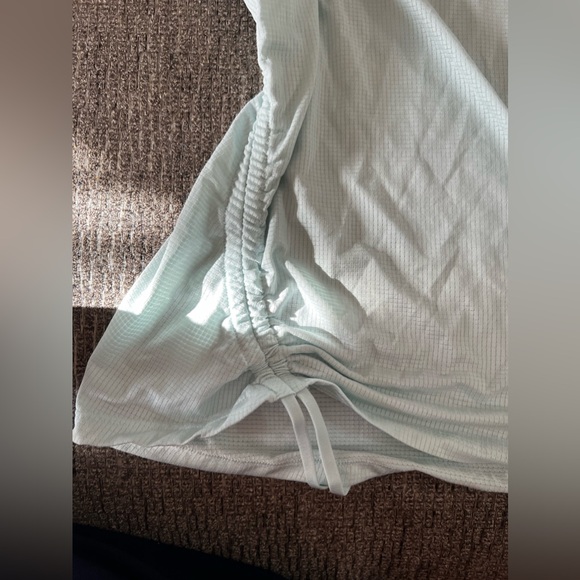 Fabletics workout top - Picture 3 of 7